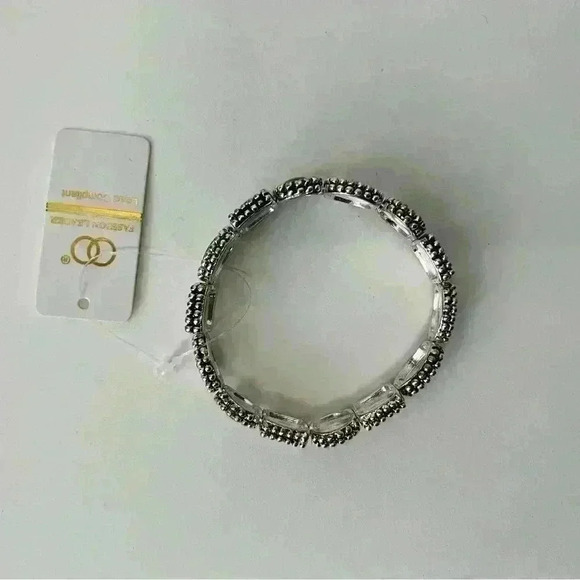 NWT Fashion Leader Women’s Jewel Black Silver Accessory Fashion Bracelet Jewelry - Picture 10 of 10